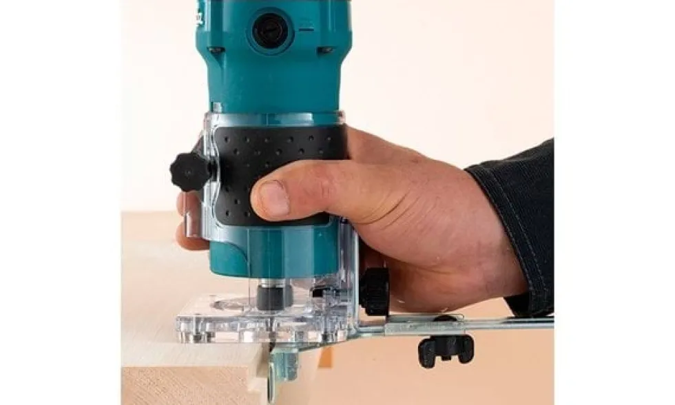 Tupia 6mm 530W Makita 3711